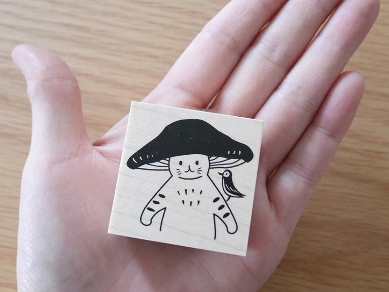 4Legs Rubber Stamp Mushroom Cat - Hello