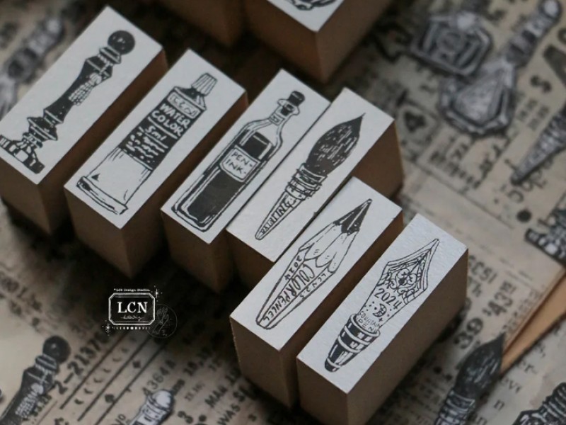 LCN Rubber Stamp Set - On The Desk