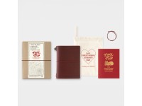 Pre-Order Traveler's Notebook Limited Edition Passport Size Red - LOVE AND TRIP